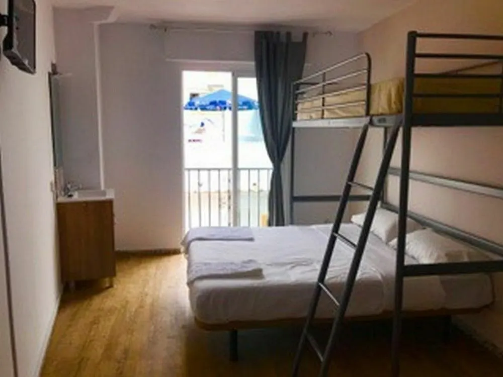 Hostel Bohemia Marbella Hotel