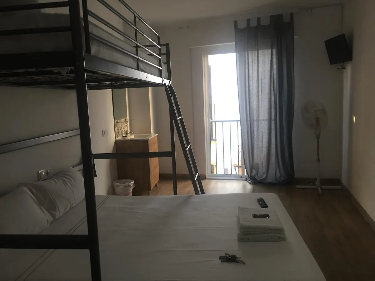 Hostel Bohemia Marbella Hotel